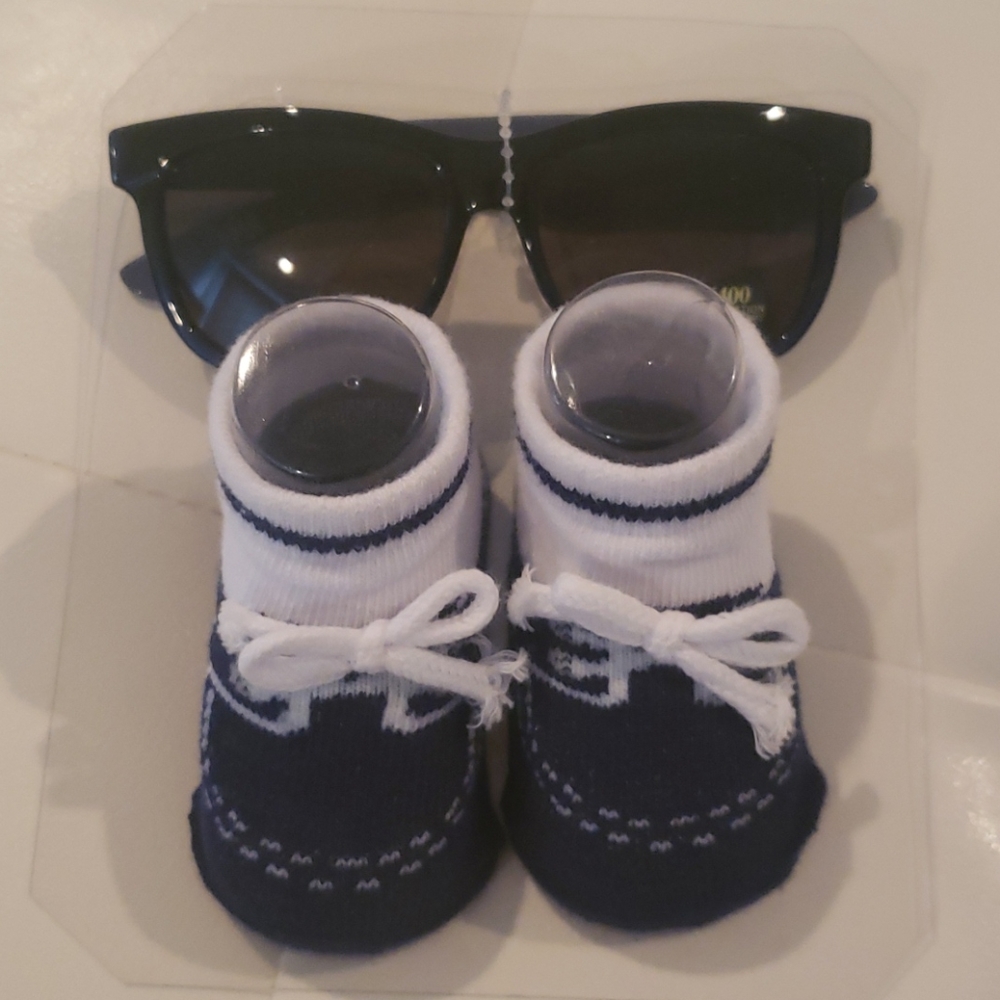 Gift Set (Sunglasses & Booties)